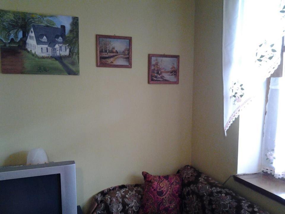 Marine'S Guest House Ananuri Esterno foto